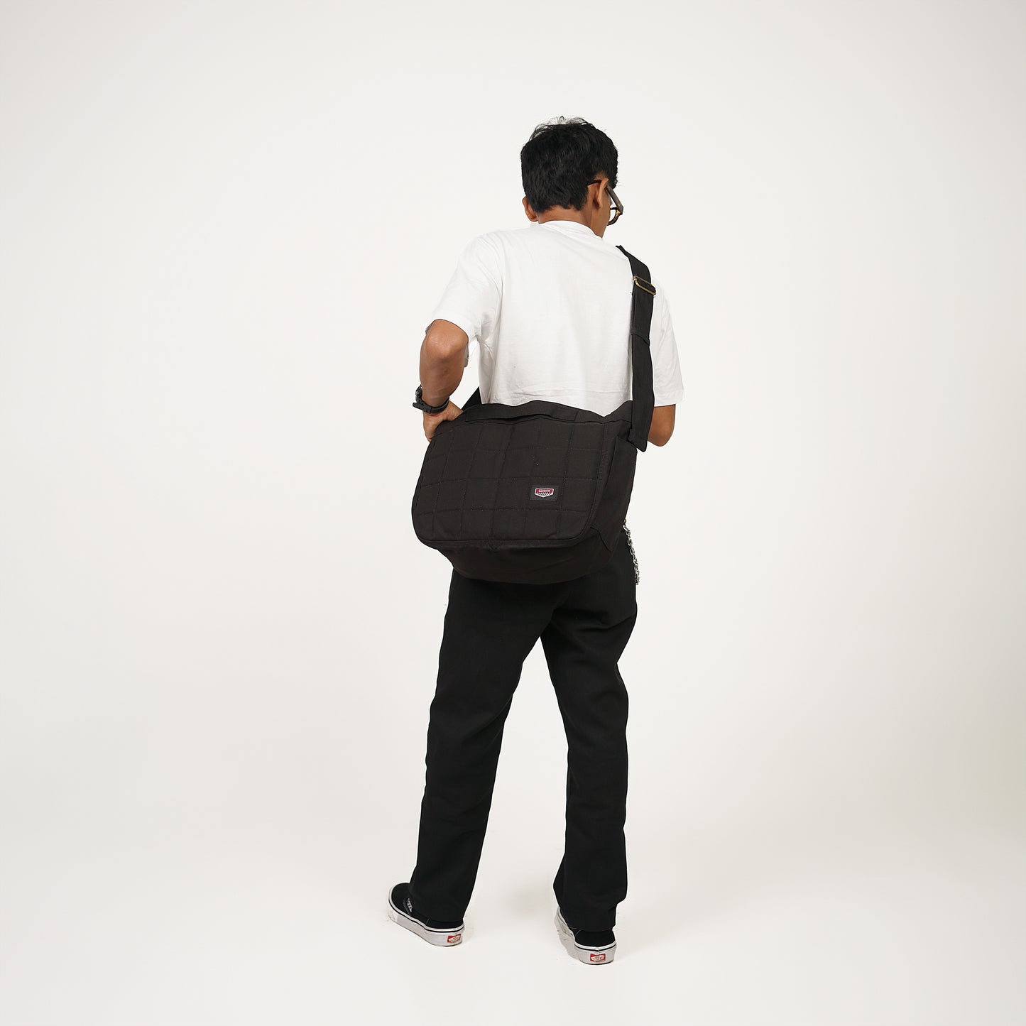 Freeman 3.0 sling bag black