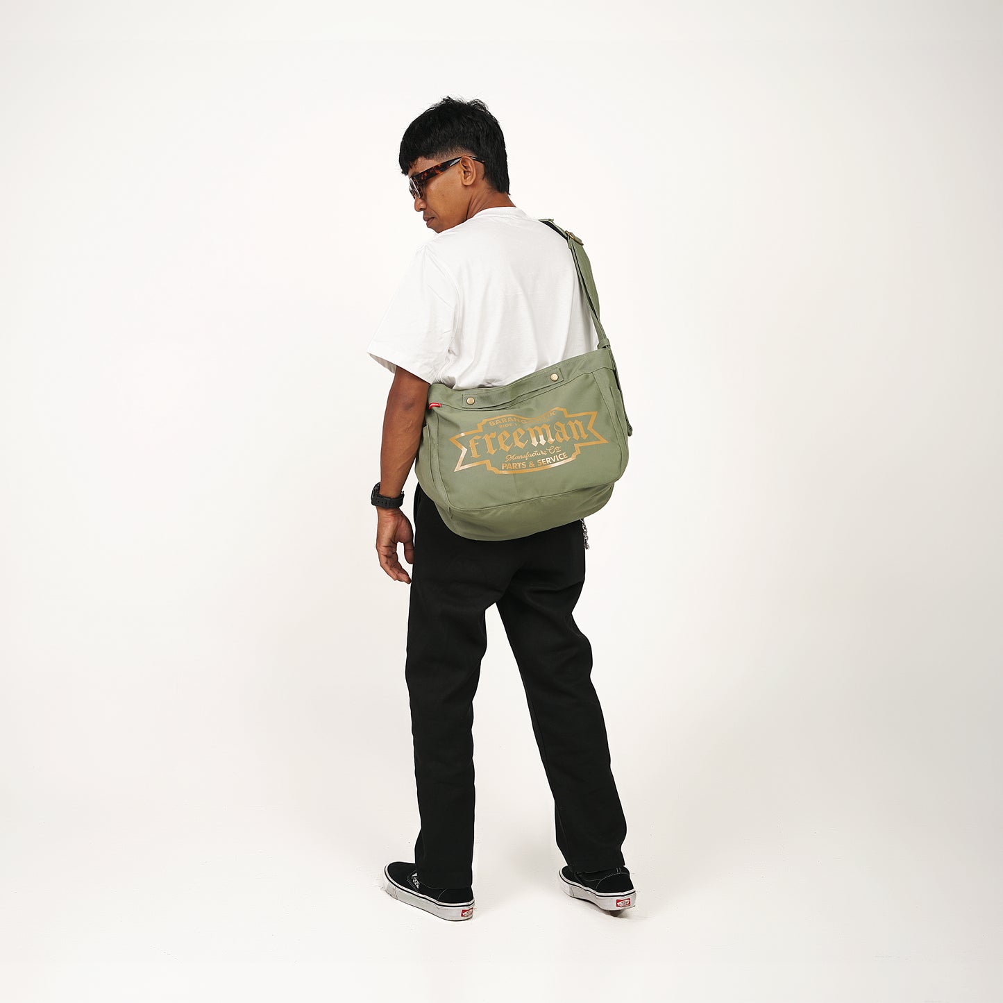 Freeman 3.0 sling bag misty green